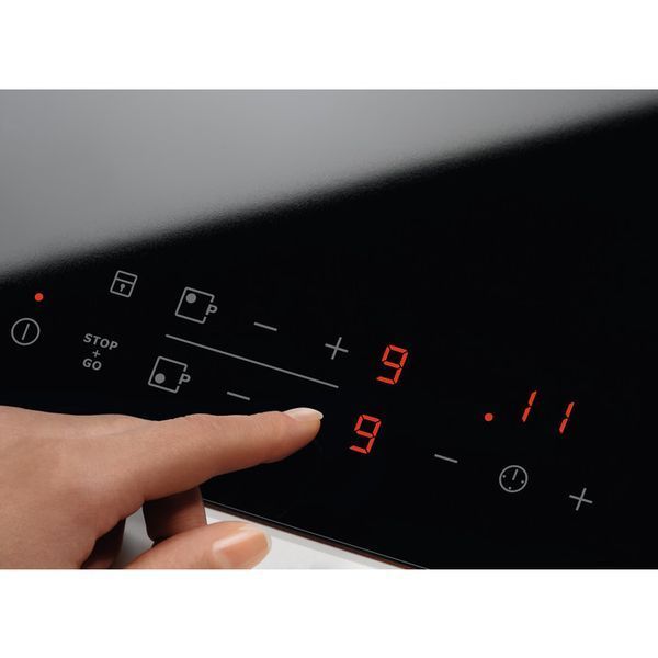 Варочная поверхность электрическая Electrolux CPE644RCC &ndash; фото