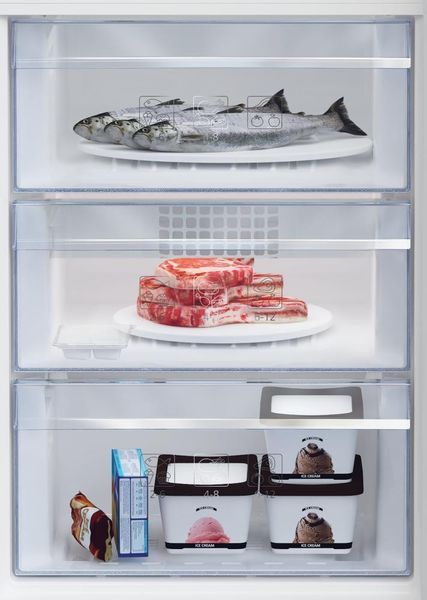 Холодильник з морозильною камерою Beko RCSA366K40WN &ndash; фото