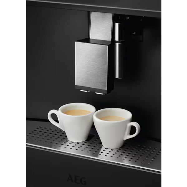 Кавомашина автоматична AEG KKB894500B &ndash; фото