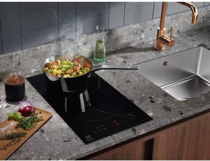 Варильна поверхня Electrolux LIT30230CL Matt Black, 2 зони &ndash; фото