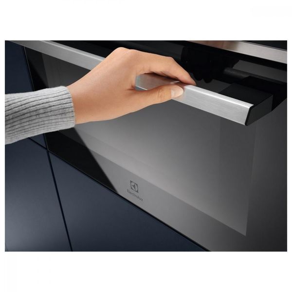 Мікрохвильовка з грилем Electrolux EVM8E08X &ndash; фото