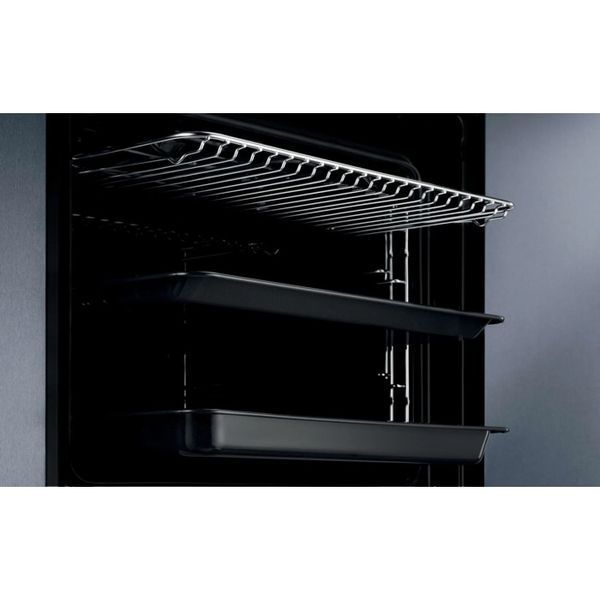 Духовка электрическая Electrolux EOE8P39WX &ndash; фото