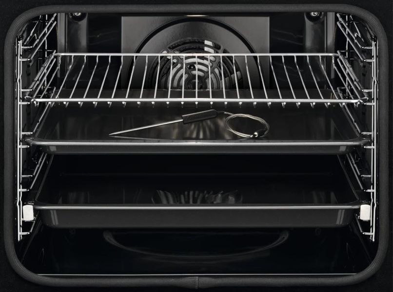 Духовка електрична Electrolux EOE8P39WX &ndash; фото