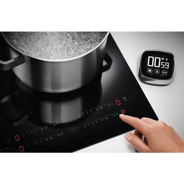 Варочная поверхность электрическая Electrolux EIV83443BW &ndash; фото