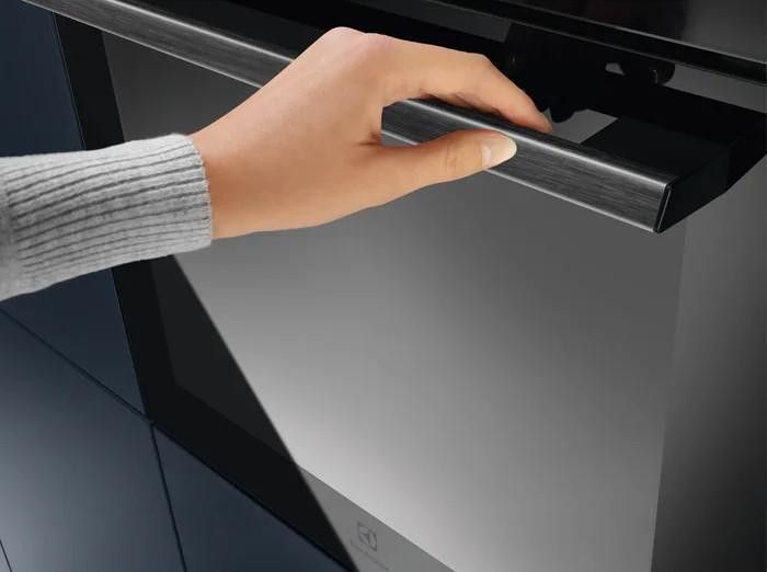 Духовка електрична Electrolux EOF5C50BZ &ndash; фото