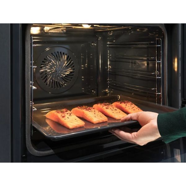 Духовка електрична Electrolux EOB8S39H &ndash; фото