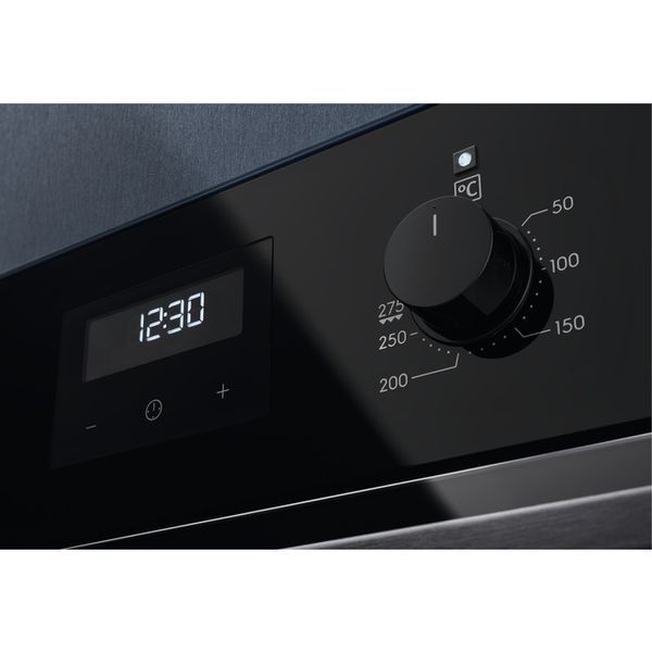 Встроенный электрический духовой шкаф SteamBake 600 Духовой шкаф | Electrolux &ndash; фото