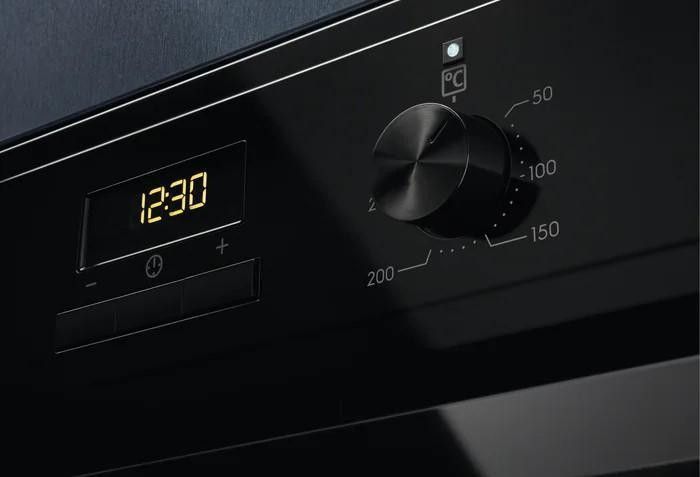 Духова шафа Electrolux EOF3H50BK &ndash; фото