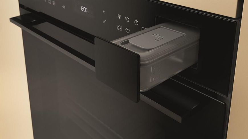 Электрический духовой шкаф Whirlpool WOI7A8PT1SB &ndash; фото