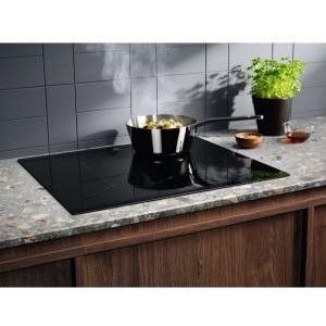 Індукційна варильна поверхня Electrolux EIS62443 &ndash; фото