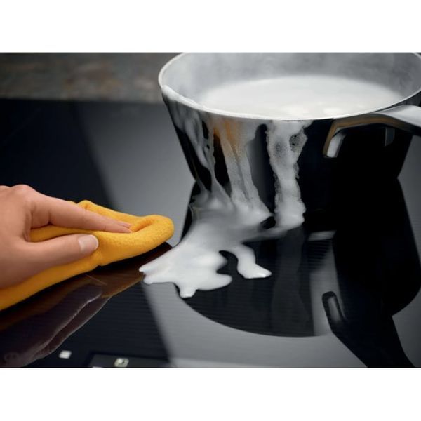 Індукційна варильна поверхня Electrolux EIS6448 &ndash; фото