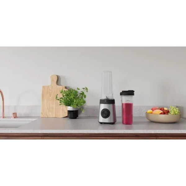 Фитнес-блендер Electrolux E4SB1-4ST &ndash; фото