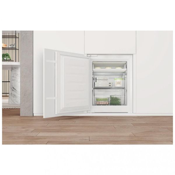 Холодильник з морозильною камерою Whirlpool WHC18 T311 859991630270 фото