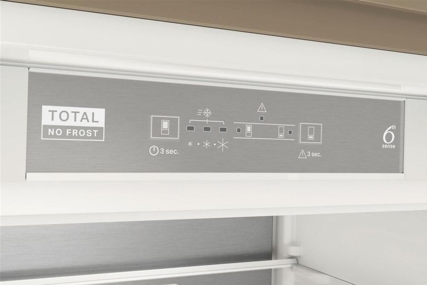 Холодильник Whirlpool WH SP70 T121 с морозильной камерой &ndash; фото