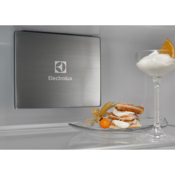 Холодильник з морозильною камерою Electrolux ENP7TD75S &ndash; фото