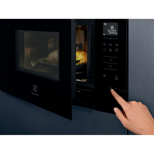 Микроволновка Electrolux KMFE264TEW &ndash; фото