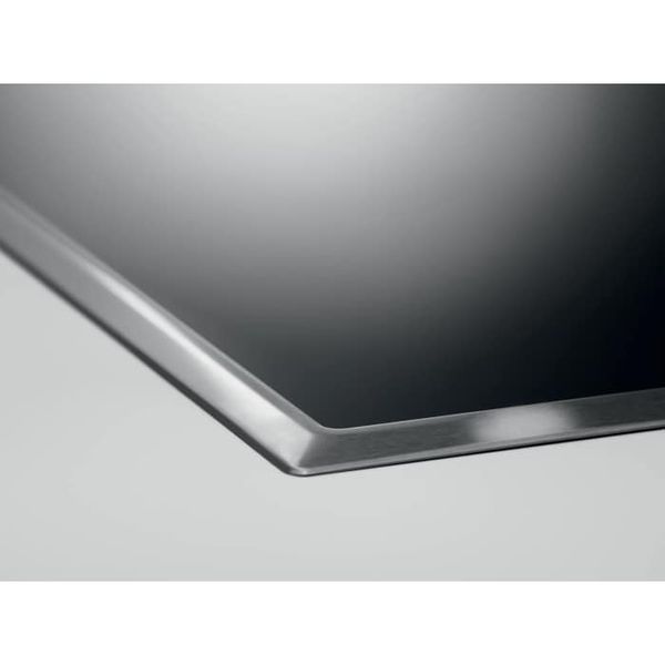 Варочная поверхность электрическая Electrolux EHF6342XOK &ndash; фото