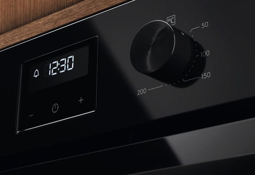 Духовка електрична Electrolux LOFGF00BK &ndash; фото