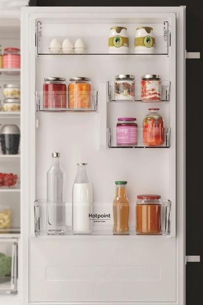 Холодильник з морозильною камерою Hotpoint-Ariston HAC20 T321 &ndash; фото