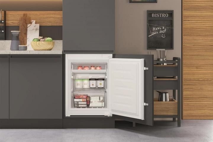 Холодильник з морозильною камерою Hotpoint-Ariston HAC20 T321 &ndash; фото