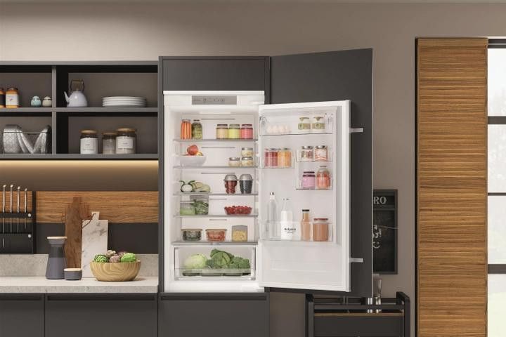 Холодильник з морозильною камерою Hotpoint-Ariston HAC20 T321 &ndash; фото
