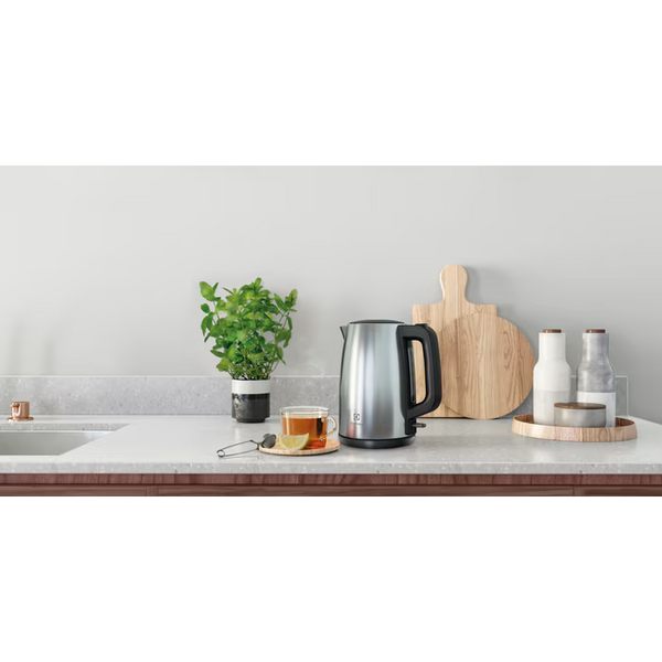 Електрочайник Electrolux E3K1-3ST &ndash; фото