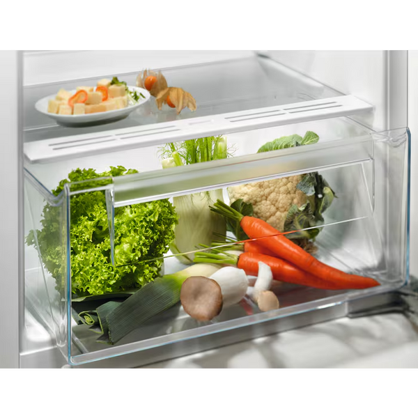 Холодильник з морозильною камерою Electrolux LFB3AE12S &ndash; фото