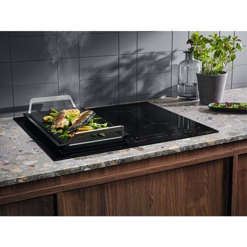 Індукційна варильна поверхня Electrolux IPES6451KF &ndash; фото