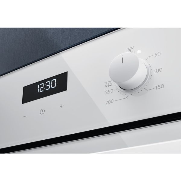 Встроенный электрический духовой шкаф SteamBake 600 Духовой шкаф | Electrolux &ndash; фото