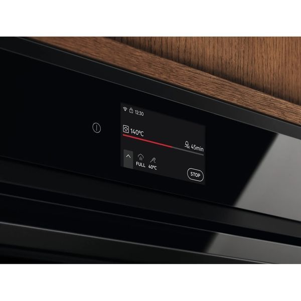 Встроенный духовой шкаф с паром MealAssist с функцией SteamPro 800 EOB9S3XH &ndash; фото