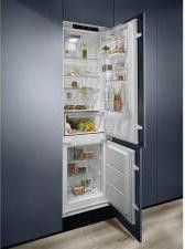 Холодильник з морозильною камерою Electrolux RNT6TE19S0 &ndash; фото