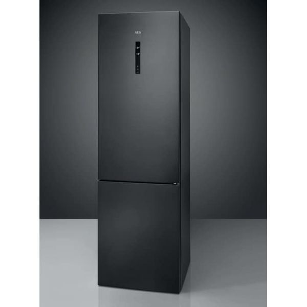 Холодильник з морозильною камерою AEG RCR736E5MB &ndash; фото