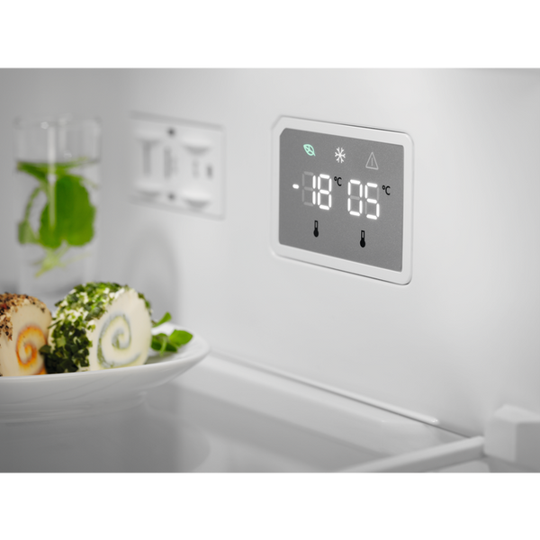 Холодильник з морозильною камерою Electrolux LNT5ME36U1 &ndash; фото