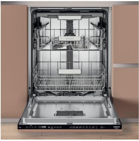 Посудомийна машина Hotpoint-Ariston HM7 42 L &ndash; фото