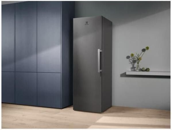 Морозильная камера Electrolux RUT7ME28X2 &ndash; фото