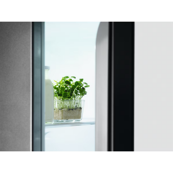Морозильная камера Electrolux RUT7ME28X2 &ndash; фото